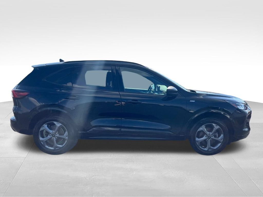 Used 2024 Ford Escape ST-Line w/ Tech Pack #1 AWD/4WD image 6