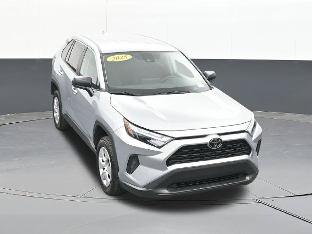 Used 2025 Toyota RAV4 LE AWD/4WD image 61