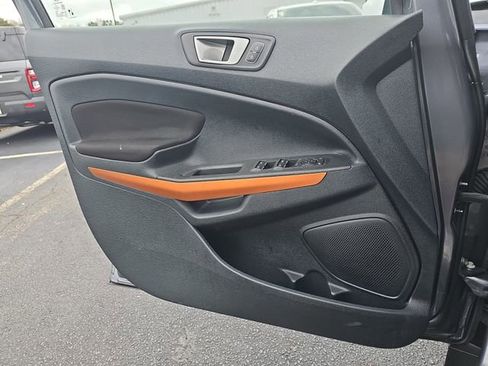 Used 2021 Ford EcoSport SE w/ SE Appearance Package image 29