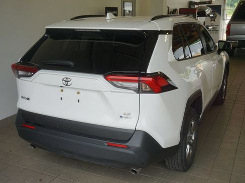 Used 2025 Toyota RAV4 LE AWD/4WD image 12