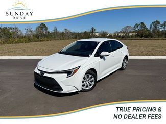 Used 2025 Toyota Corolla LE video 1