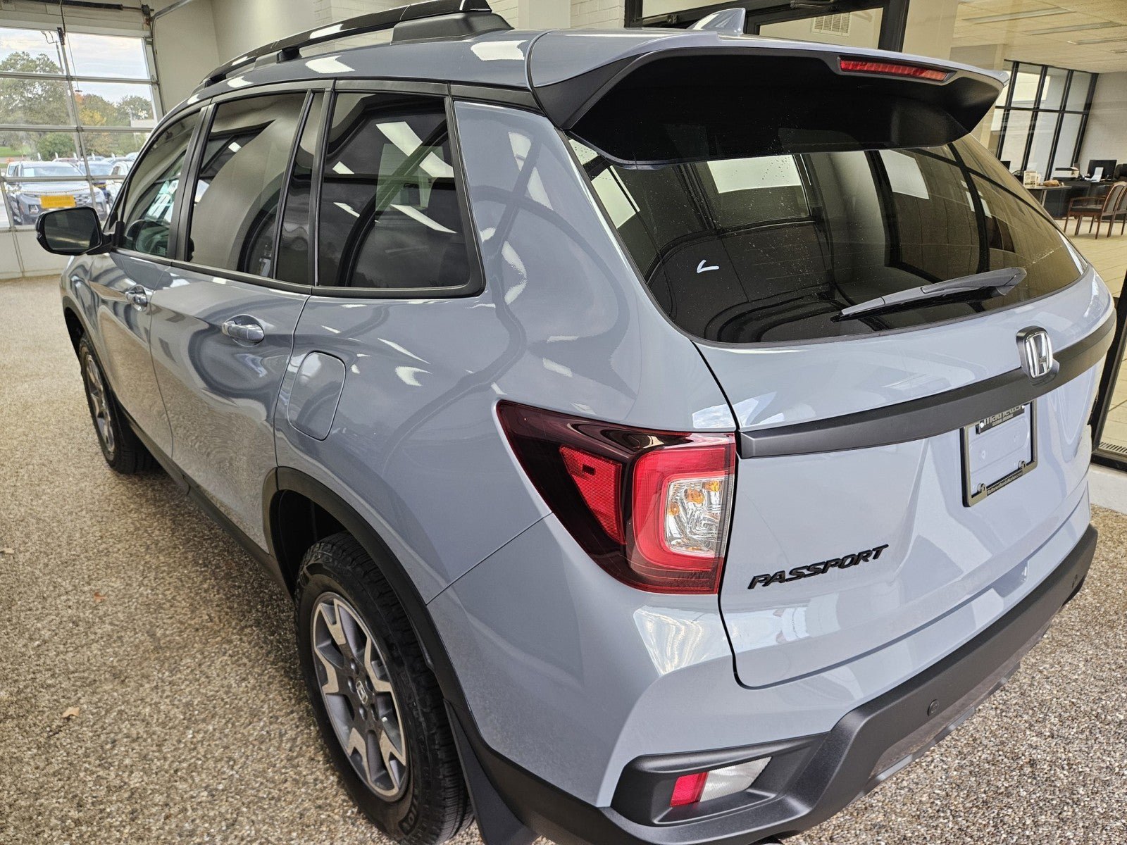 Used 2023 Honda Passport TrailSport image 4