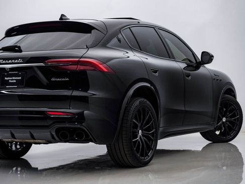 Used 2023 Maserati Grecale Modena AWD/4WD image 10