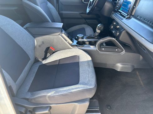 Used 2023 Ford Bronco Big Bend w/ Sasquatch Package image 19
