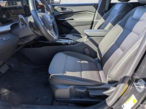 Used 2024 Chevrolet Trax LT w/ Driver Confidence Package image 14