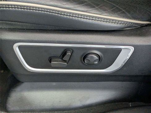 Used 2022 RAM 1500 Laramie RWD image 13