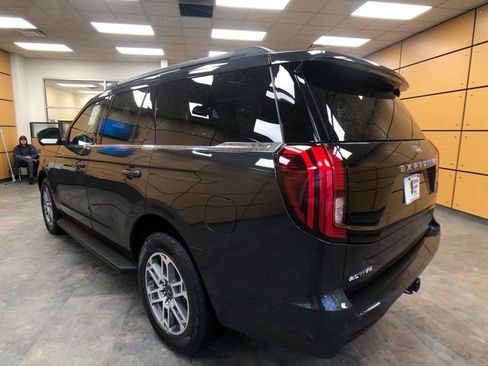 New 2026 Ford Expedition Active image 5
