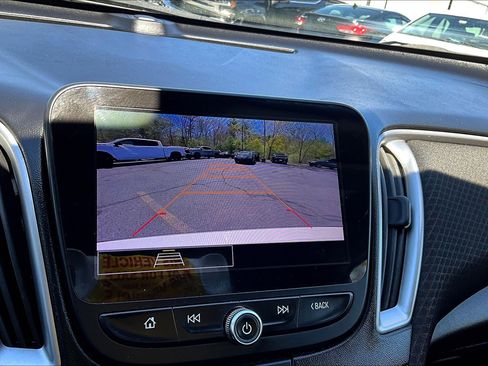 Used 2023 Chevrolet Malibu LT FWD image 9