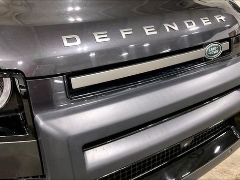 Used 2022 Land Rover Defender 110 X-Dynamic SE AWD/4WD image 30