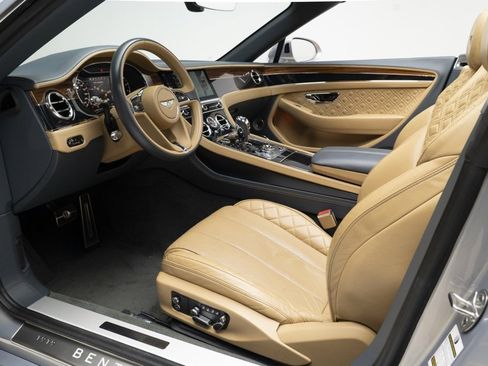 Used 2020 Bentley Continental GT image 13