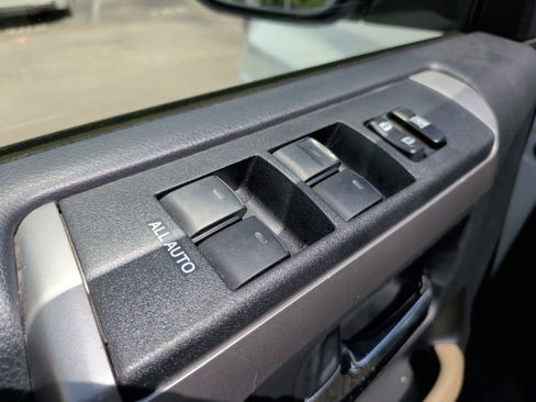 Used 2015 Toyota 4Runner SR5 AWD/4WD image 26