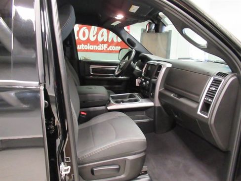 Used 2022 RAM 1500 Classic Warlock w/ Trailer & Traction Group image 8