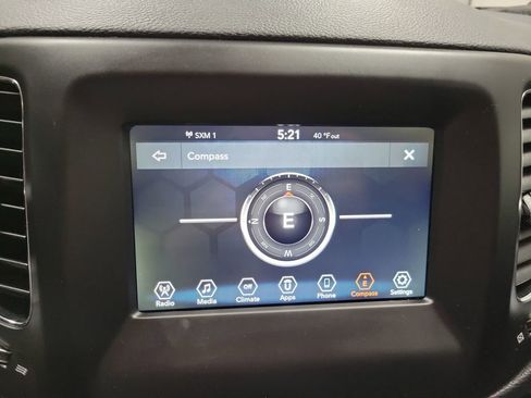 Used 2019 Jeep Compass Latitude image 42