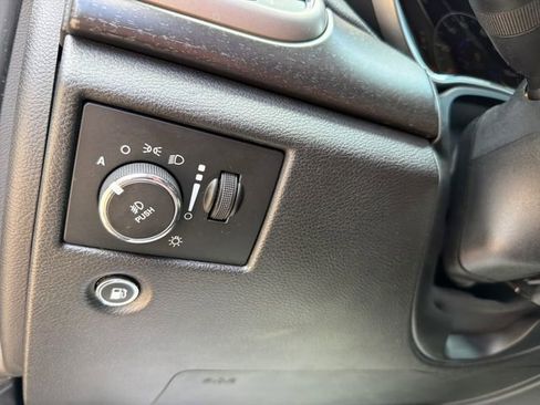 Used 2017 Jeep Grand Cherokee Altitude AWD/4WD image 17