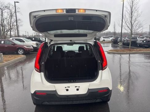 Used 2022 Kia Soul LX w/ Technology Package image 10