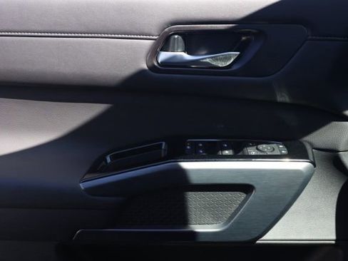 New 2025 Nissan Pathfinder SL image 24