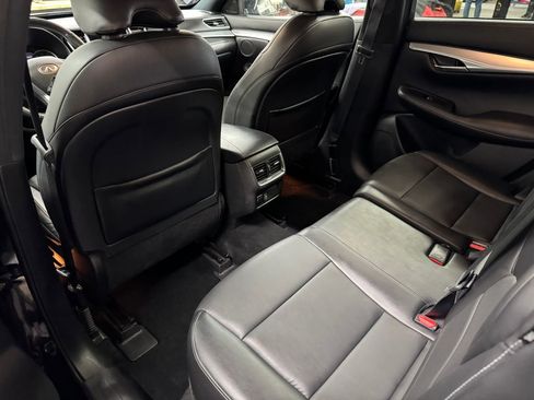 Used 2021 INFINITI QX50 Luxe w/ Appearance Package image 12