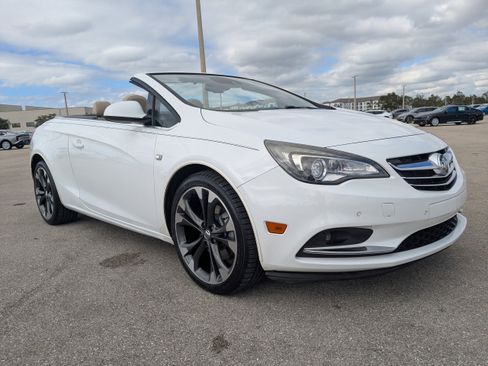 Used 2018 Buick Cascada Premium image 32