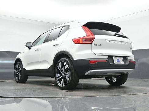 Used 2024 Volvo XC40 B5 Ultimate w/ Climate Package AWD/4WD image 43