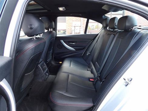 Used 2012 BMW 328i w/ Sport Package image 12