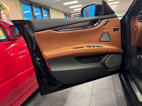 Used 2014 Maserati Quattroporte GTS image 48