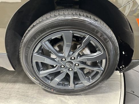 Used 2023 Chevrolet Equinox RS w/ LPO, Cargo Package AWD/4WD image 12