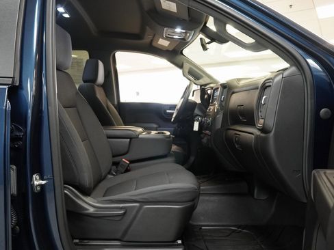 Used 2020 Chevrolet Silverado 1500 Custom w/ Custom Value Package image 27