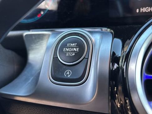 Used 2022 Mercedes-Benz GLB 250 image 29