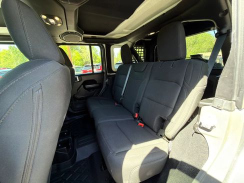 Used 2019 Jeep Wrangler Unlimited Sport AWD/4WD image 26