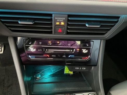 Used 2025 Volkswagen Jetta GLI Autobahn image 16