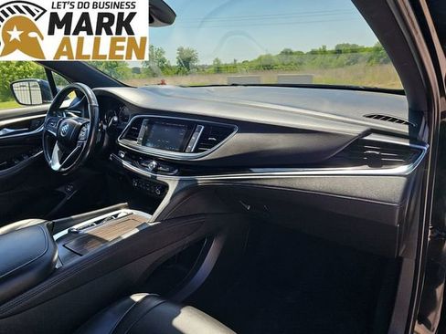Used 2023 Buick Enclave Avenir w/ Avenir Technology Package FWD image 28