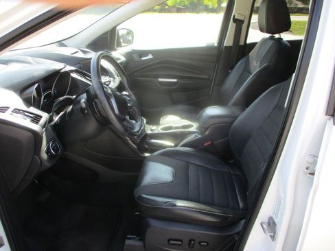 Used 2013 Ford Escape Titanium w/ Parking Technology Pkg FWD image 12