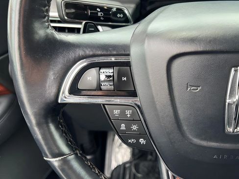 Used 2023 Lincoln Navigator 4WD image 55