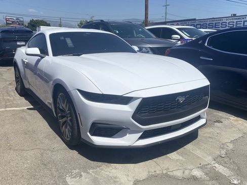 Used 2025 Ford Mustang Premium RWD image 7