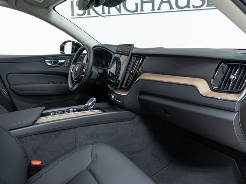 New 2026 Volvo XC60 B5 Plus w/ Climate Package AWD/4WD image 21