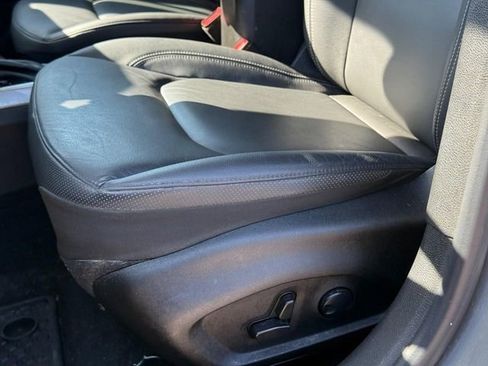 Used 2022 Jeep Renegade Limited image 25