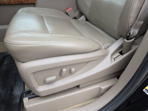 Used 2015 Chevrolet Suburban LTZ AWD/4WD image 21