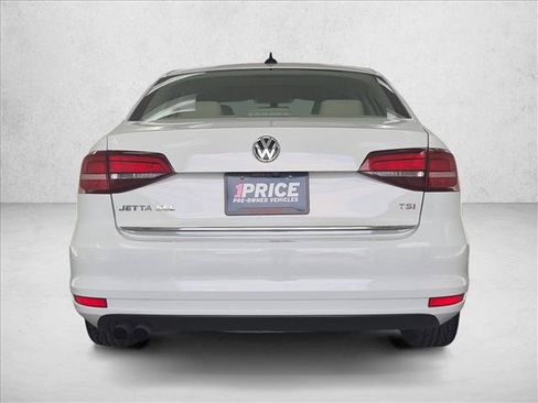 Used 2017 Volkswagen Jetta SEL FWD image 7