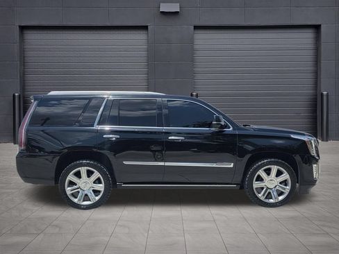 Used 2016 Cadillac Escalade Premium AWD/4WD image 4