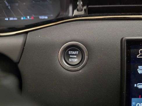 Used 2026 Land Rover Range Rover Evoque S image 34