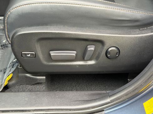 Used 2019 Toyota Highlander XLE AWD/4WD image 15