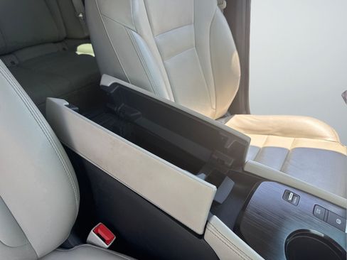 Used 2022 Nissan Rogue SL w/ SL Premium Package FWD image 40