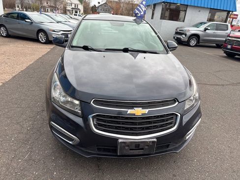 Used 2016 Chevrolet Cruze LT image 3