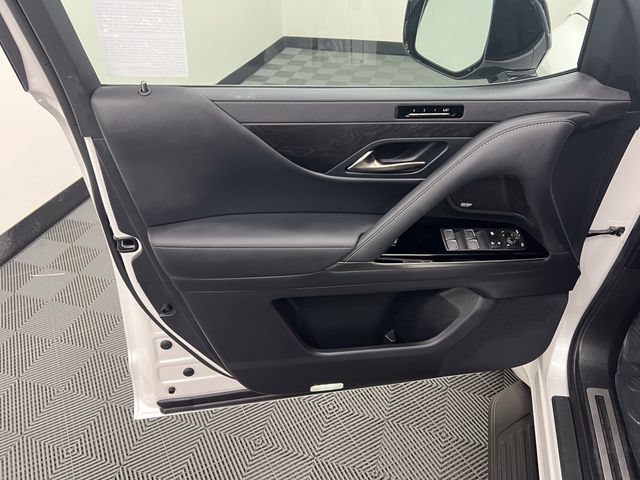 Certified 2026 Lexus LX 700h Luxury w/ Appearance Package AWD/4WD image 9