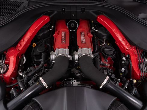 Used 2019 Ferrari Portofino RWD image 54