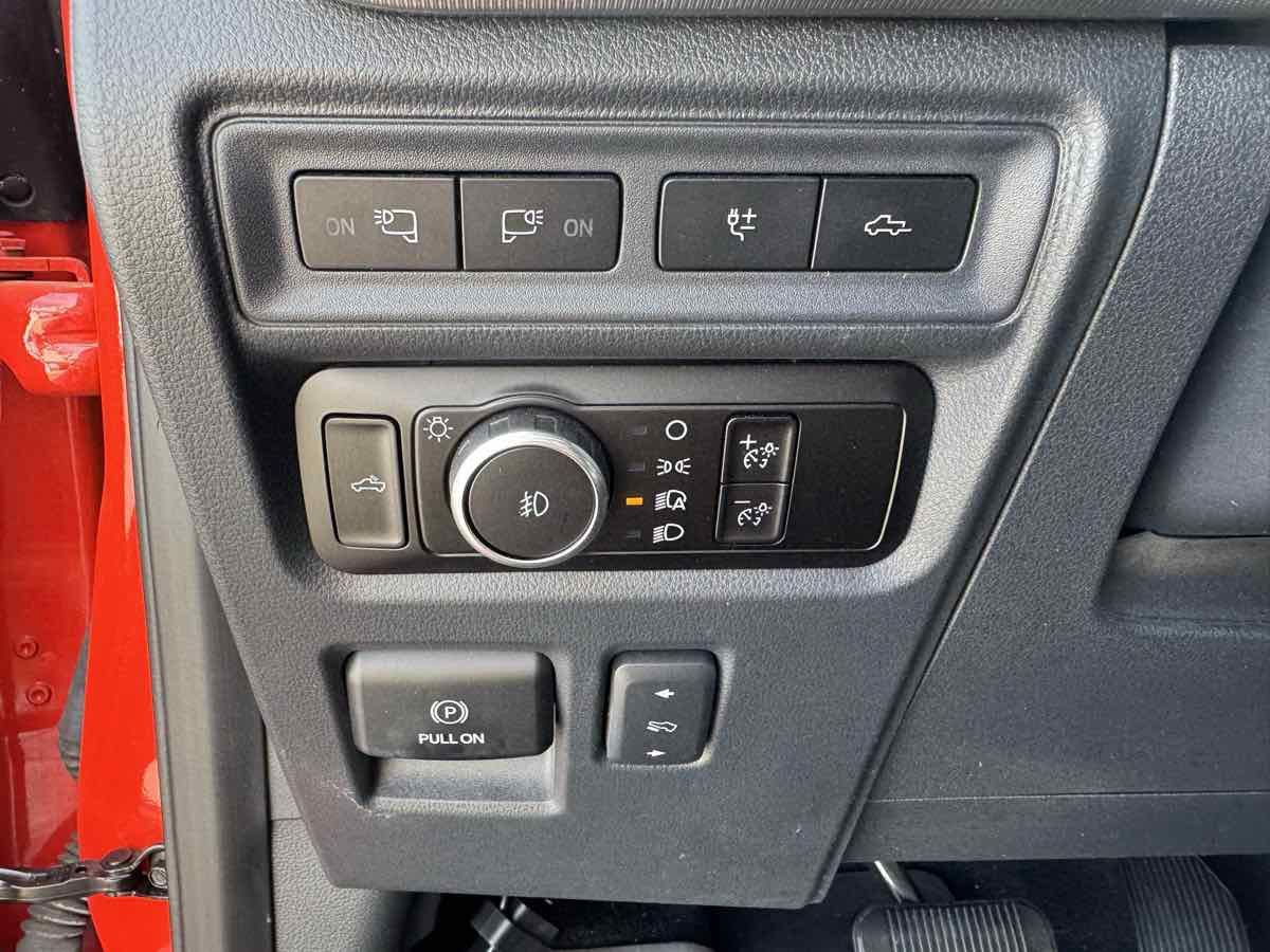 Used 2023 Ford F150 Raptor AWD/4WD image 17