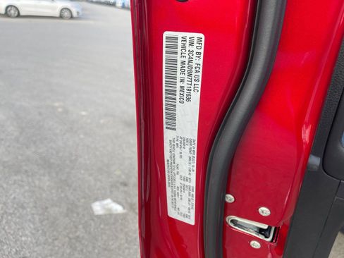 New 2026 Jeep Compass Latitude image 31