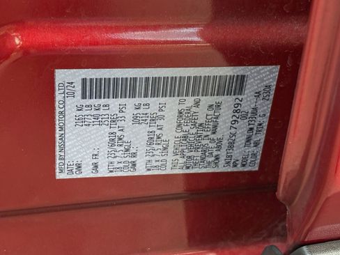 Used 2025 Nissan Rogue SV AWD/4WD image 33