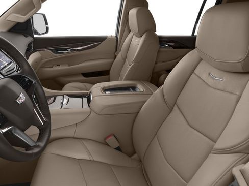 Used 2017 Cadillac Escalade ESV Platinum AWD/4WD image 32