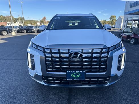 Used 2023 Hyundai Palisade Calligraphy image 3